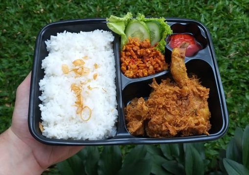 Bento Ayam Goreng Cianjur
